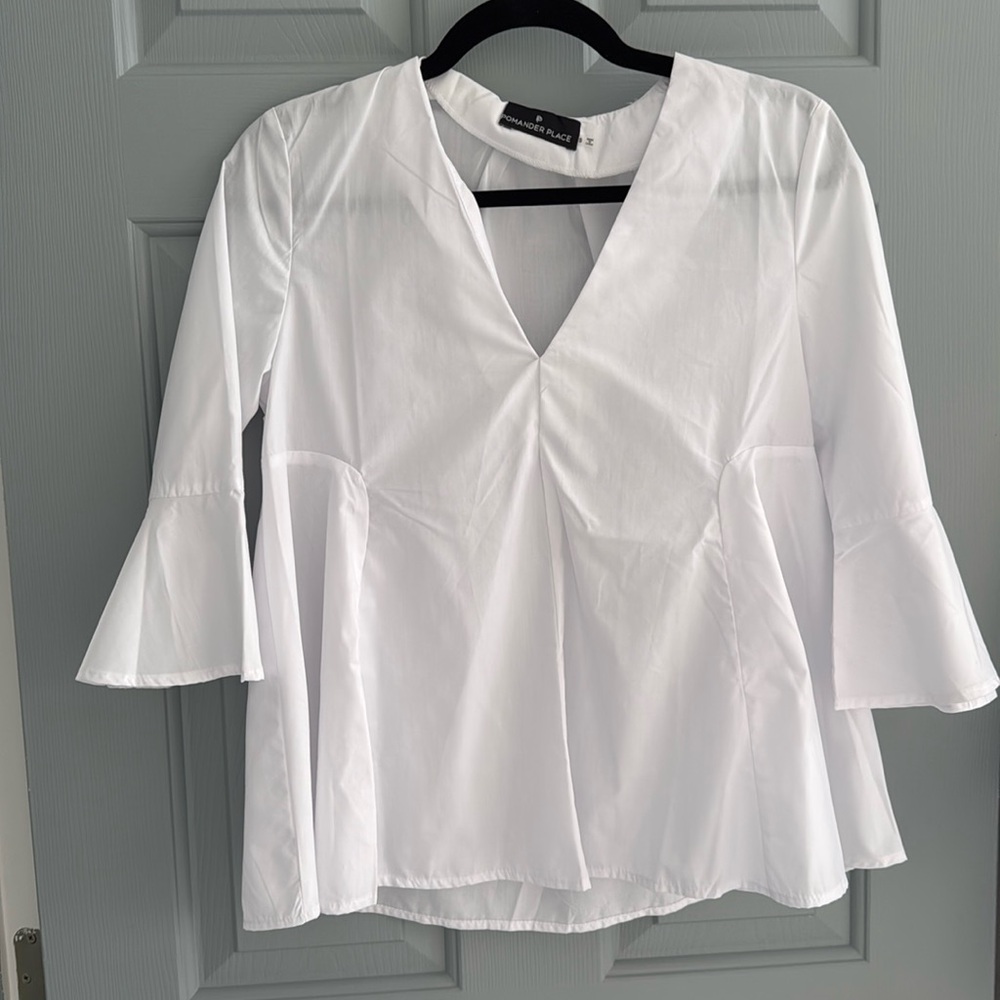 EUC Pomander Place White Top